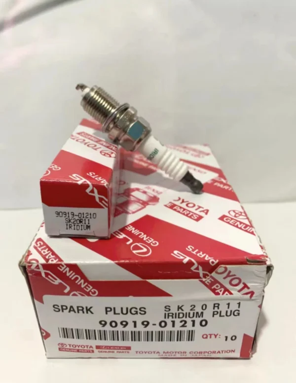 Toyota genuine 90919-01210 SK20R11 Spark Plug (4PCS)